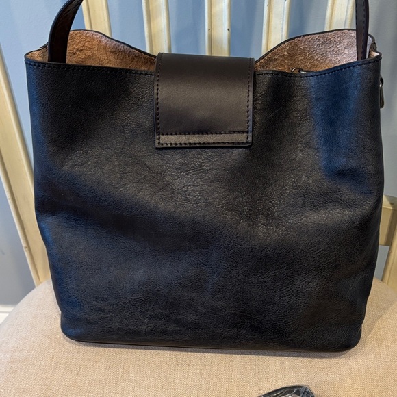 Black Leather Shoulder Bag with Decorative Buckle crossbody shoulder strap NWOT - Picture 4 of 8